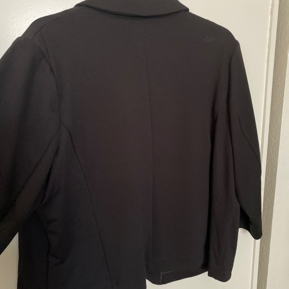 Blazer - Picture 3 of 3